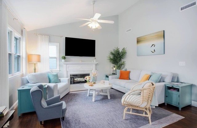 Sunny Refuge-Perfect for animal lovers of all ages