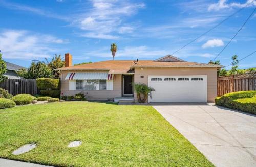 Sunny San Lorenzo Ranch - 3BR Home with Large Yard