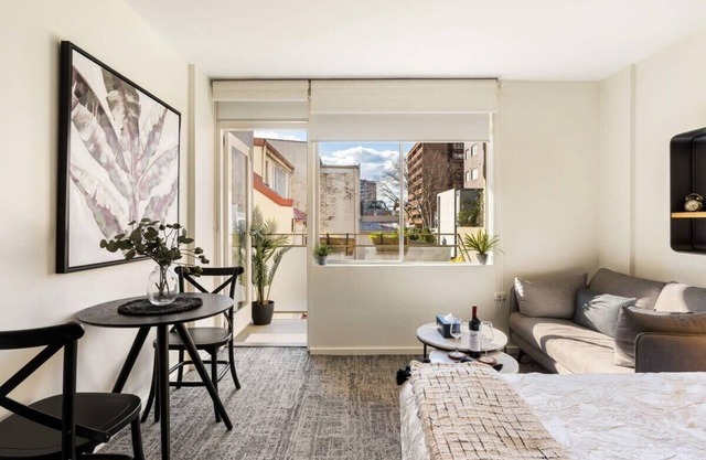 Sunny Spot Potts Point
