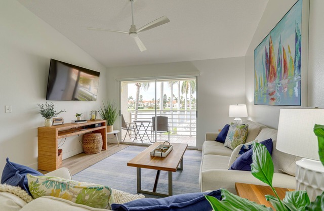 Sunny St Pete Getaway with Shared Pool & Hot Tub