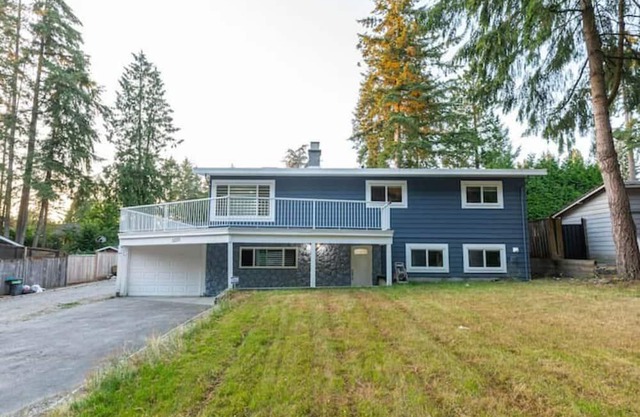 Sunny Watershed Park Retreat (ground level home)