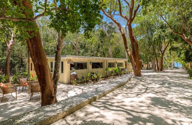Sunrise Bungalow w/Plenty of Shade at Largo Resort