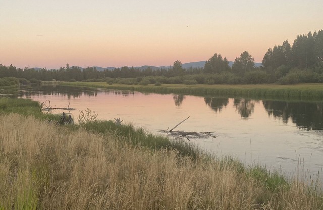 Sunriver Cabin in Great Location near River and Village