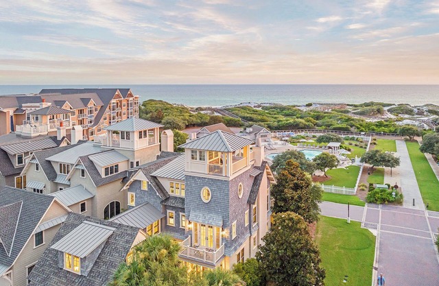 Sunset at 409|Private Community Beach Access|Gulf Views|Private Pool|Golf Cart