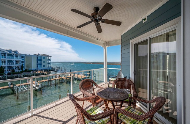Sunset Bay 216 - Luxurious Waterfront with a Pool!