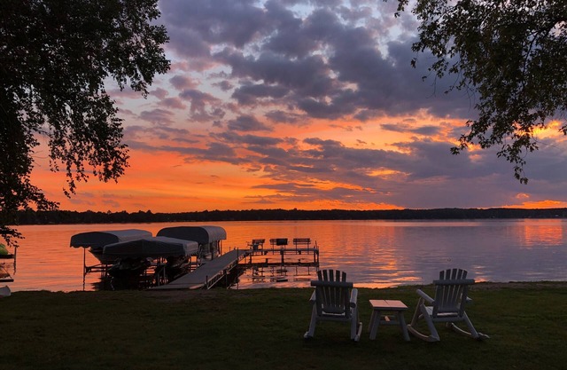 Sunset Cottage on Lake Wapogasset, Amery WI with Bunk Room, Hot Tub, AC, & more