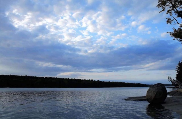 Sunset Cove Cottage, private granite beach, fire pit