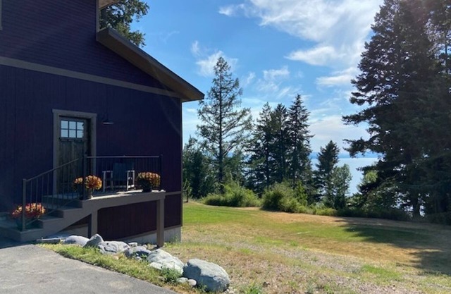 Sunset Heaven Modern Barn House in cherry orchard with Flathead Lake views