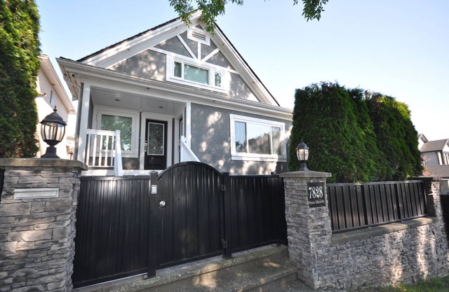Sunset Views Luxurious 3 Bedroom Castle Home