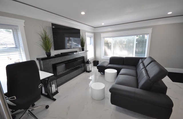 Sunset Views Luxury 4 Bedroom Castle Home