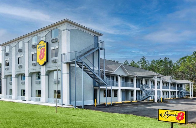 Super 8 by Wyndham Moss Point