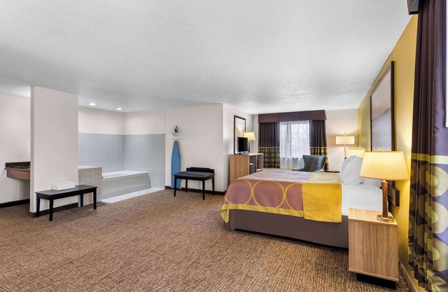 Super 8 by Wyndham Oelwein