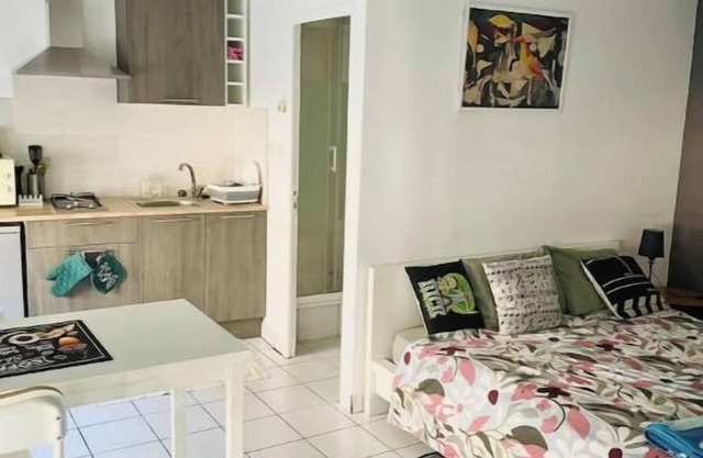 Super apartment with free parking