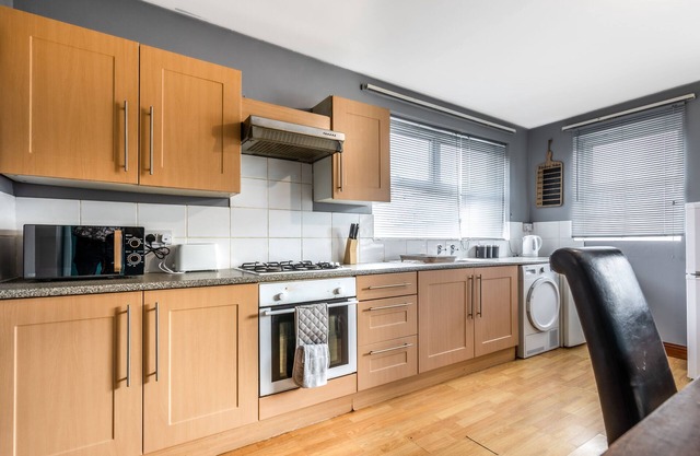 super spacious Large Newcastle Apartment