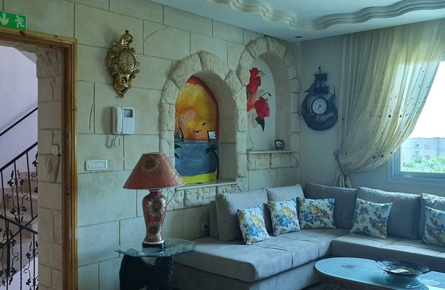 Superb apartment on 2nd floor with sea view