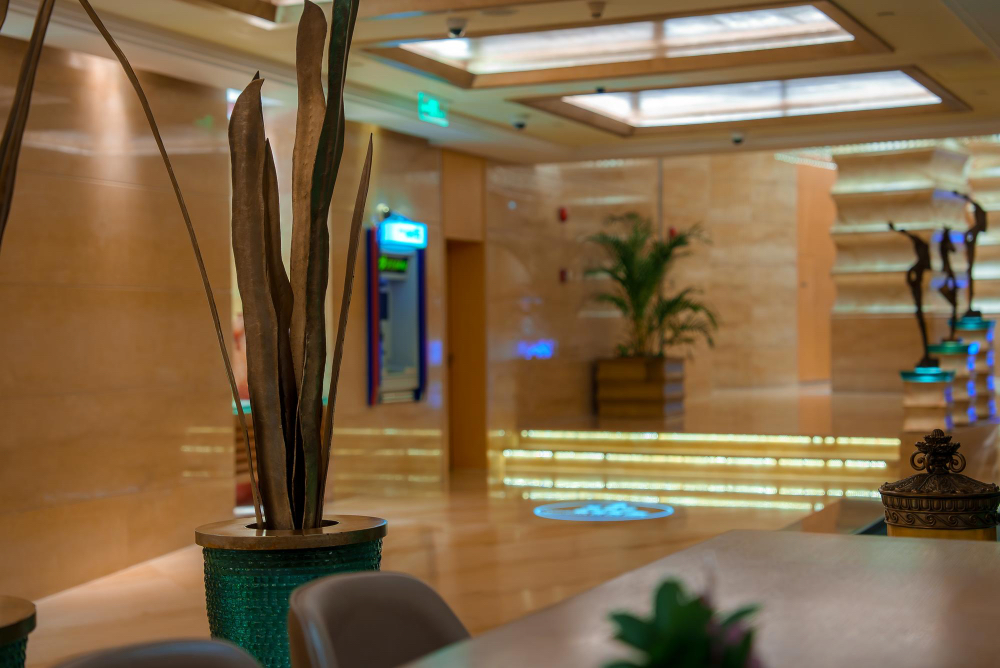 Superb, quiet apartment in a green setting close to a sandy beach