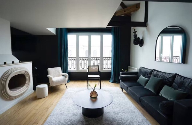 Superior Apartment at Invalides