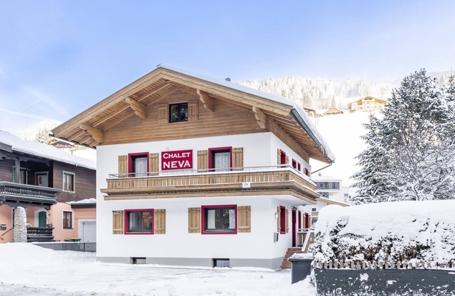 Superior chalet with wellness near the centre