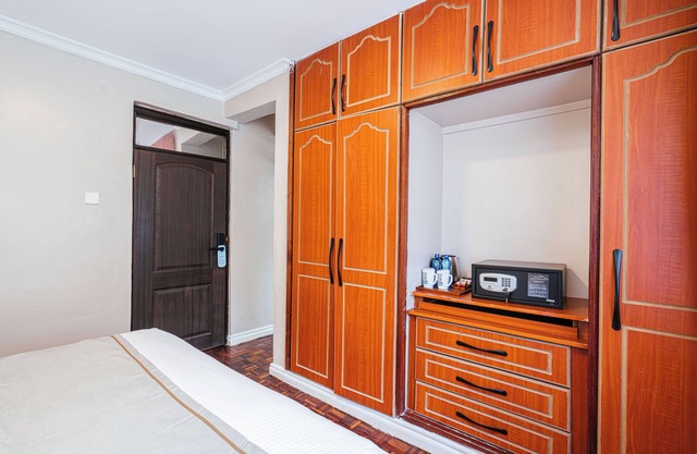 Superior Room with Balcony Near UN Blue Zone & Village Market Prime Nairobi Stay
