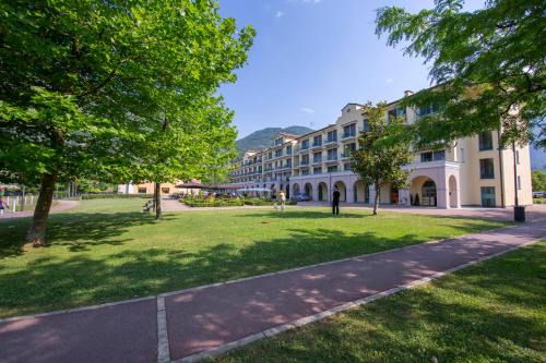 Superior Village Apartments - Porto Letizia