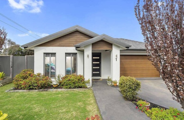 Surf Beachhouse is close to a fabulous surf beach