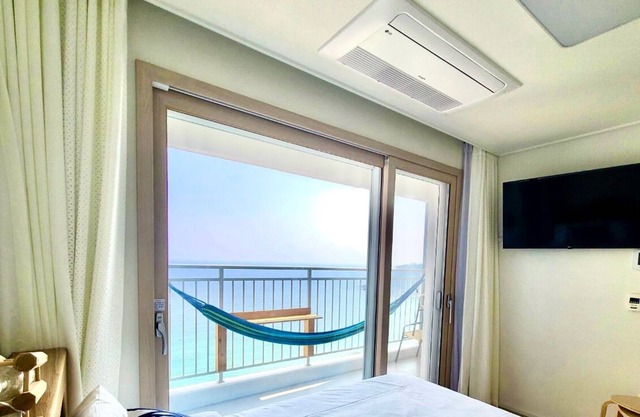 #SurfingStay#Free surfboard #Hammock # ocean front 19th fl