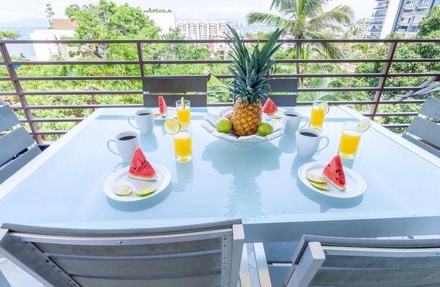 Sweeping Banderas Bay Views, Rooftop Pool & Bar - Residences by Pinnacle Unit 20