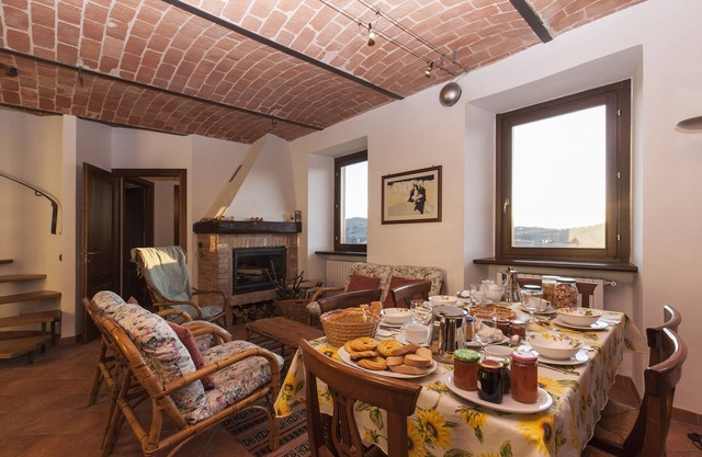 Sweeping Vineyard Views from Your 3 Beedroom Getaway - CIR 004231-00002 401383