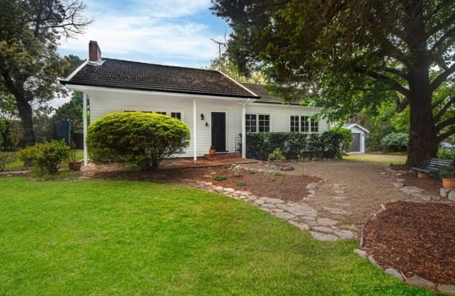 Sweet Gum Cottage - Unique Charm & Expansive Backyard!