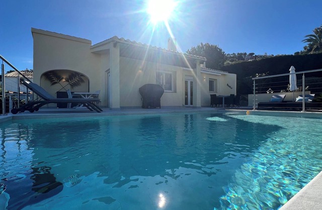 T-0424, Naranjos, beautiful renovated Villa with private pool