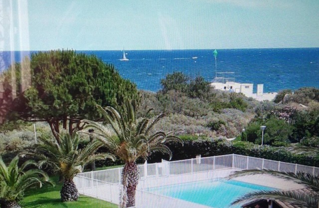 T2 Garden level, Modern and Cozy with direct access to "Lagoon Beach"
