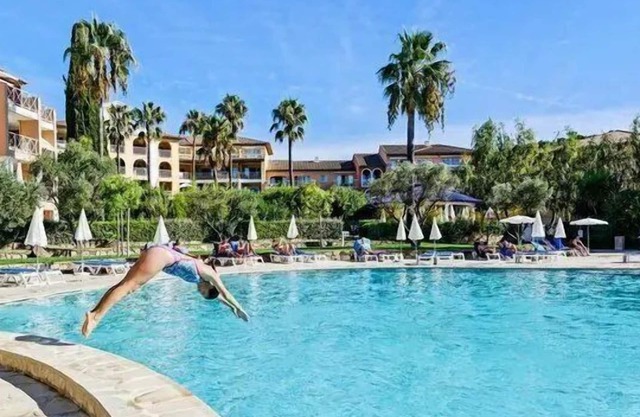 T2 Holiday residence with swimming pools