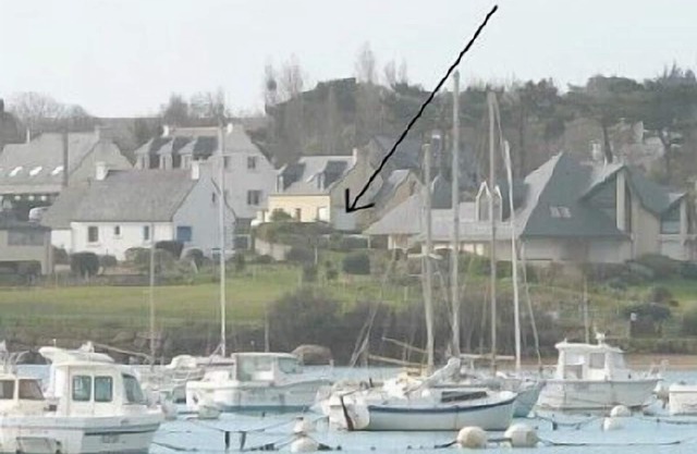 T2 with open view on the port of Ploumanac'h, Perros-Guirec
