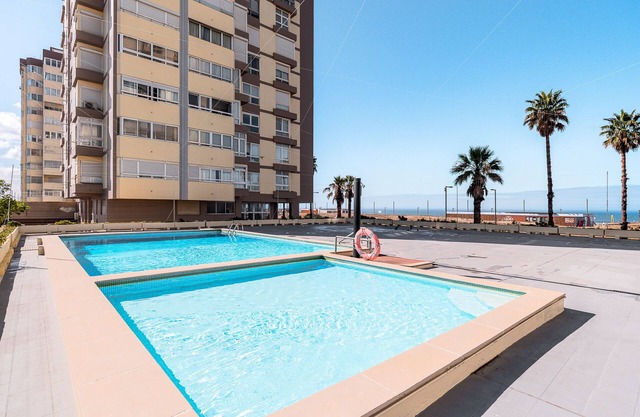 T2 with Pool in Front of the Beach