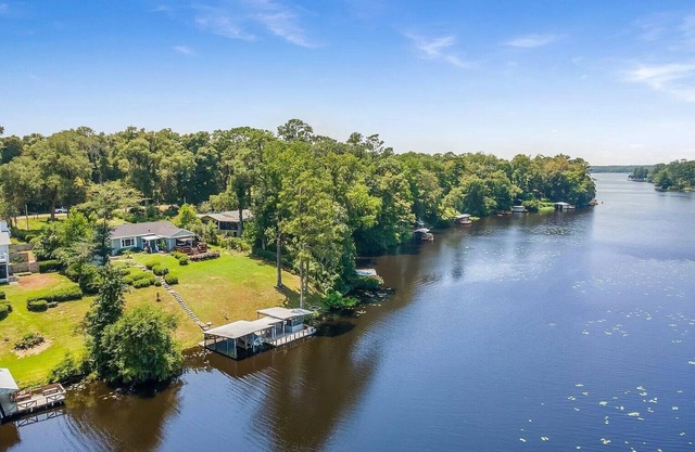 Talquin Lakeside Retreat 4BR/2Bath 1500sqft, 25 minutes to FSU