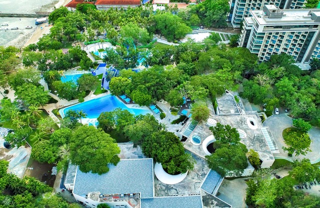 Tambuli Seaside Resort and Spa
