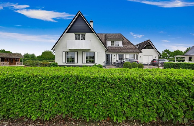 Tasteful Villa in Didam with Garden