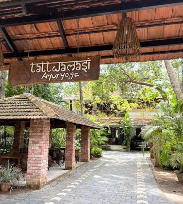 Tattwamasi Ayuryoga with Breakfast and Yoga