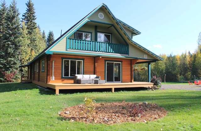 Telkwa River Lodge - Rural riverfront property