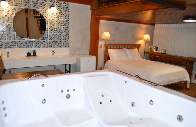 Terras da Serra Refuge - Pico do Selado Suite, for families, with mezzanine and spa