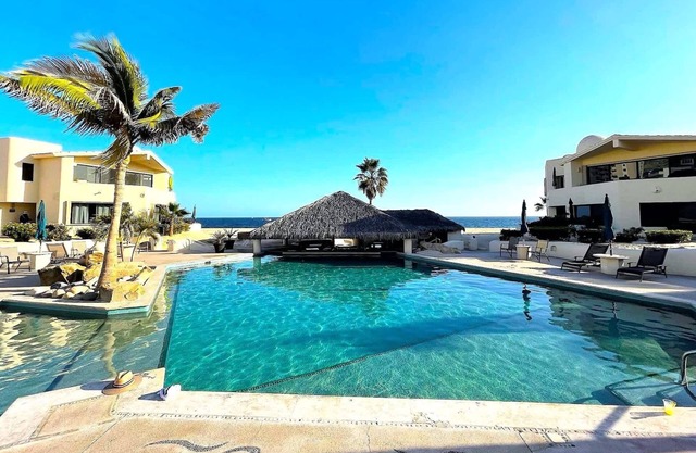 Terrasol Beachfront Condo, Private Patio and Grill