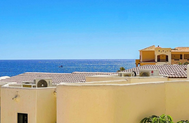 Terrasol Romantic Escape, Gym, BBQ, & Ocean Views