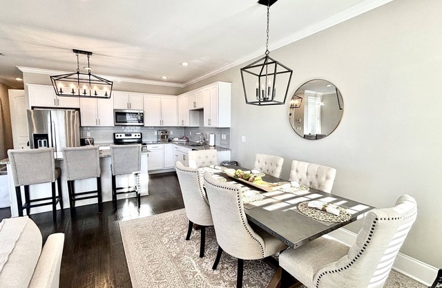 The Adams - Elegant Southern Getaway + Loft