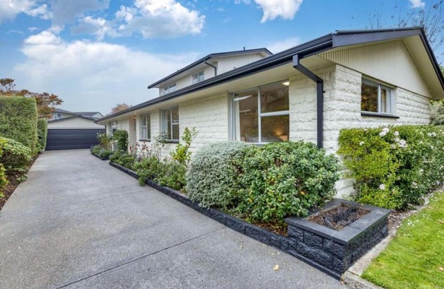 The Airport Homestay House