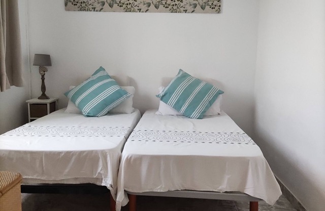 THE ANEX, room with small garden and terrace, very quiet and sunny area.