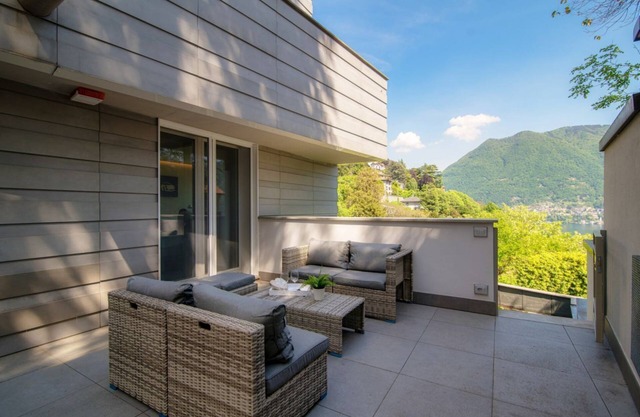 The Art House - My Home In Como