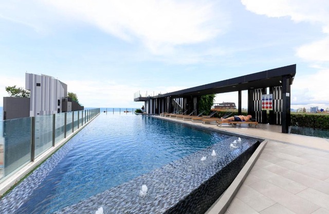 THE BASE apartments at central pattaya