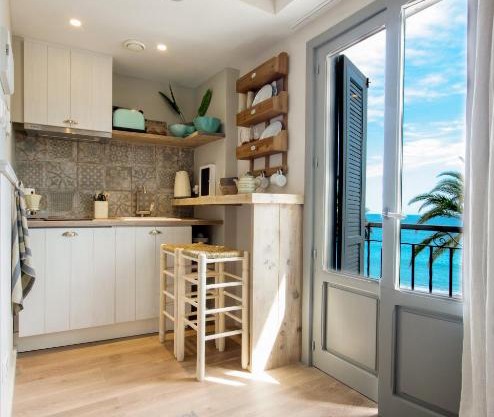 The Beach House Studios & Suites