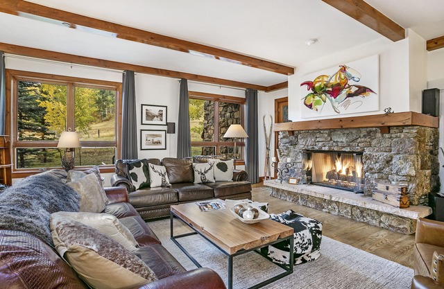 The BEST Direct Ski in ski out Luxury Residence at Bear Paw Lodge