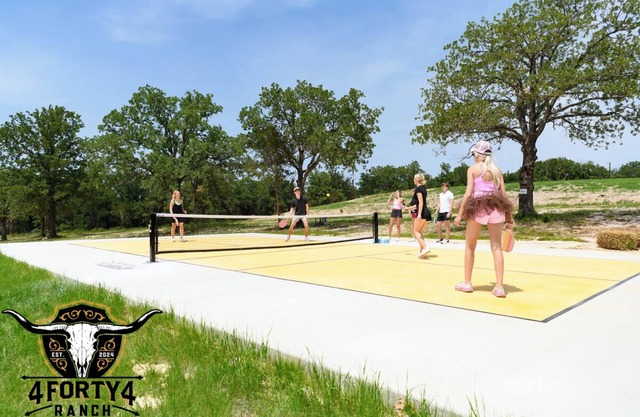 The Black Crow | Couples’ Escape + Pickleball